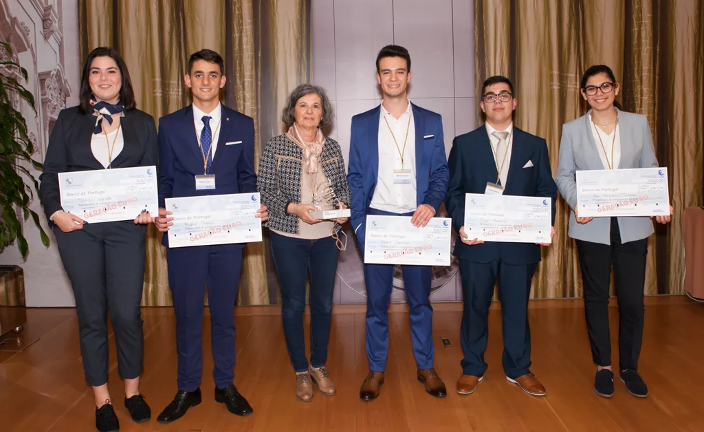Concurso Geração €uro: Equipa da Escola Secundária de Mem-Martins vence final 